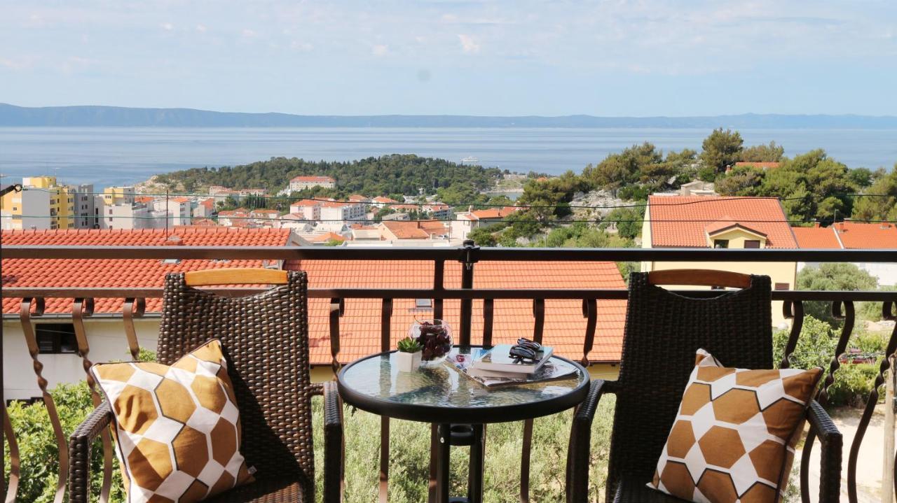 Apartment Iva With Sea View Makarska Exterior foto
